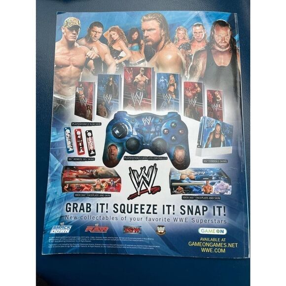 WWE Magazine December 2008 Rey Mysterio - Picture 2 of 2